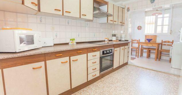 Apartamento Villa De Rota - Vista Mar, 135M2, Terraza, Sat Tv Y Mas Zewnętrze zdjęcie